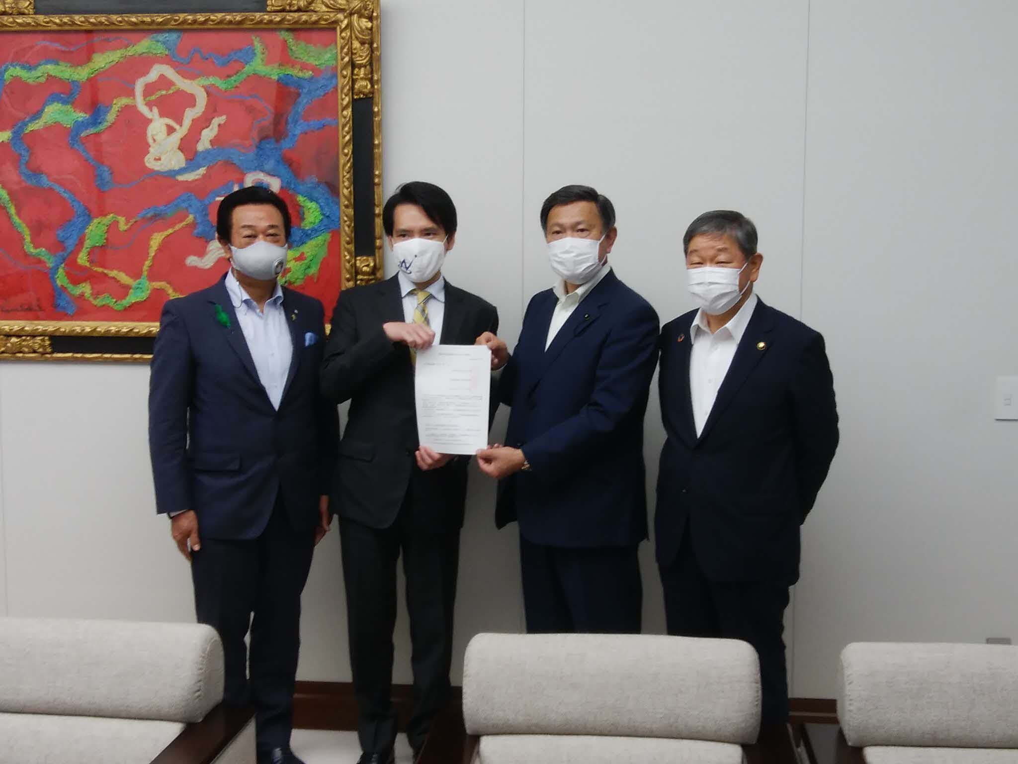 養豚業等の畜産業経営の安定化に関する要望書(県議会議長) 養豚業等の畜産業経営の安定化に関する要望書(県議会議長)