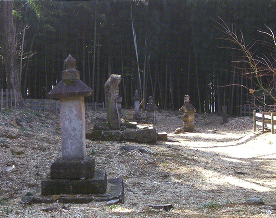 芦野氏旧墳墓