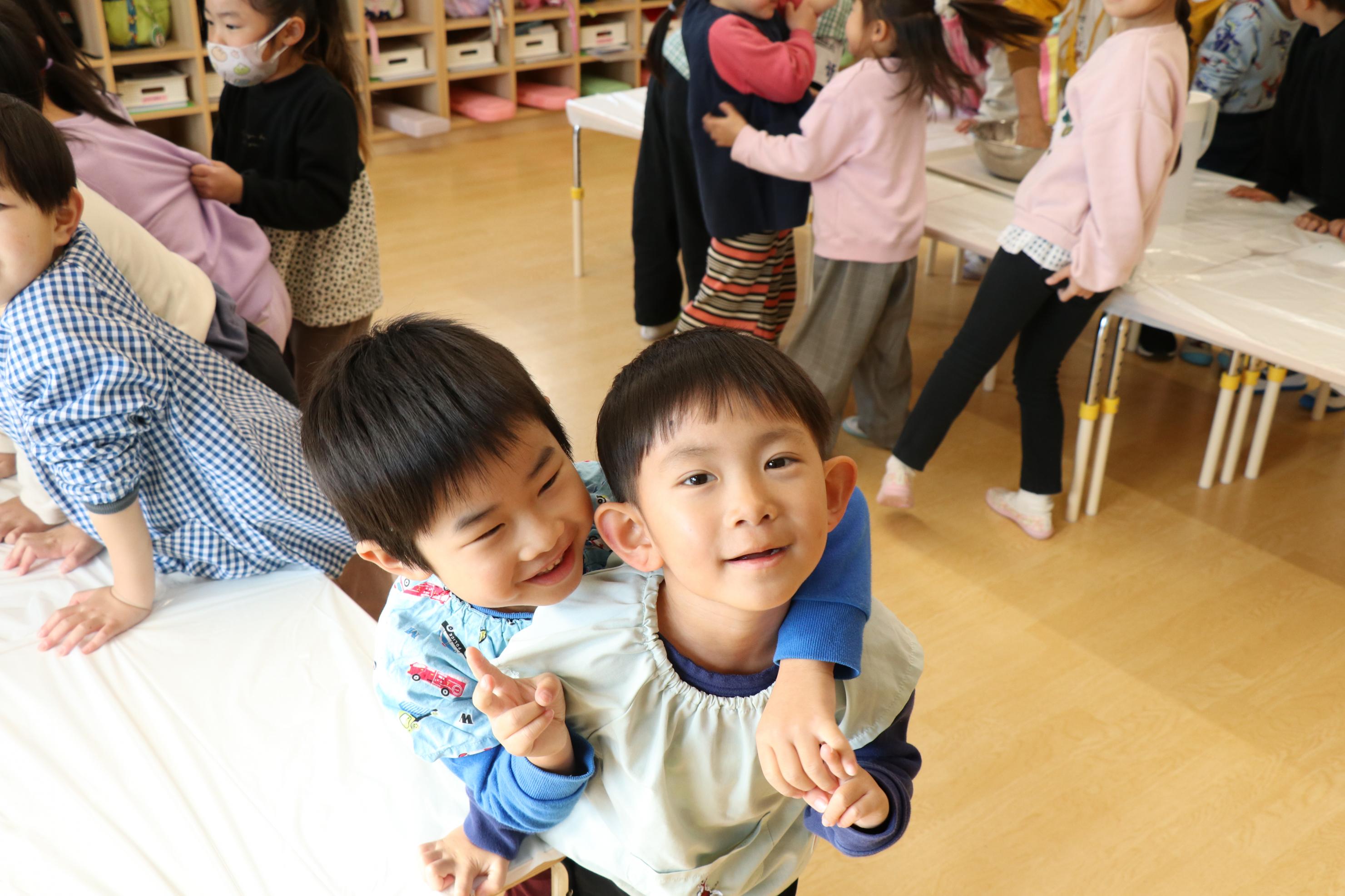 なすのそら保育園のとんぼ団子作りの写真5