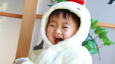 子育て_笑っている子ども 子育て_笑っている子ども