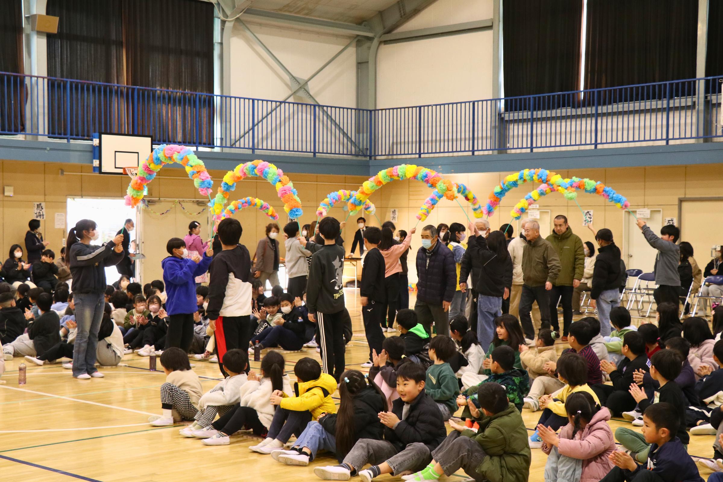 東陽小学校の感謝の会の写真