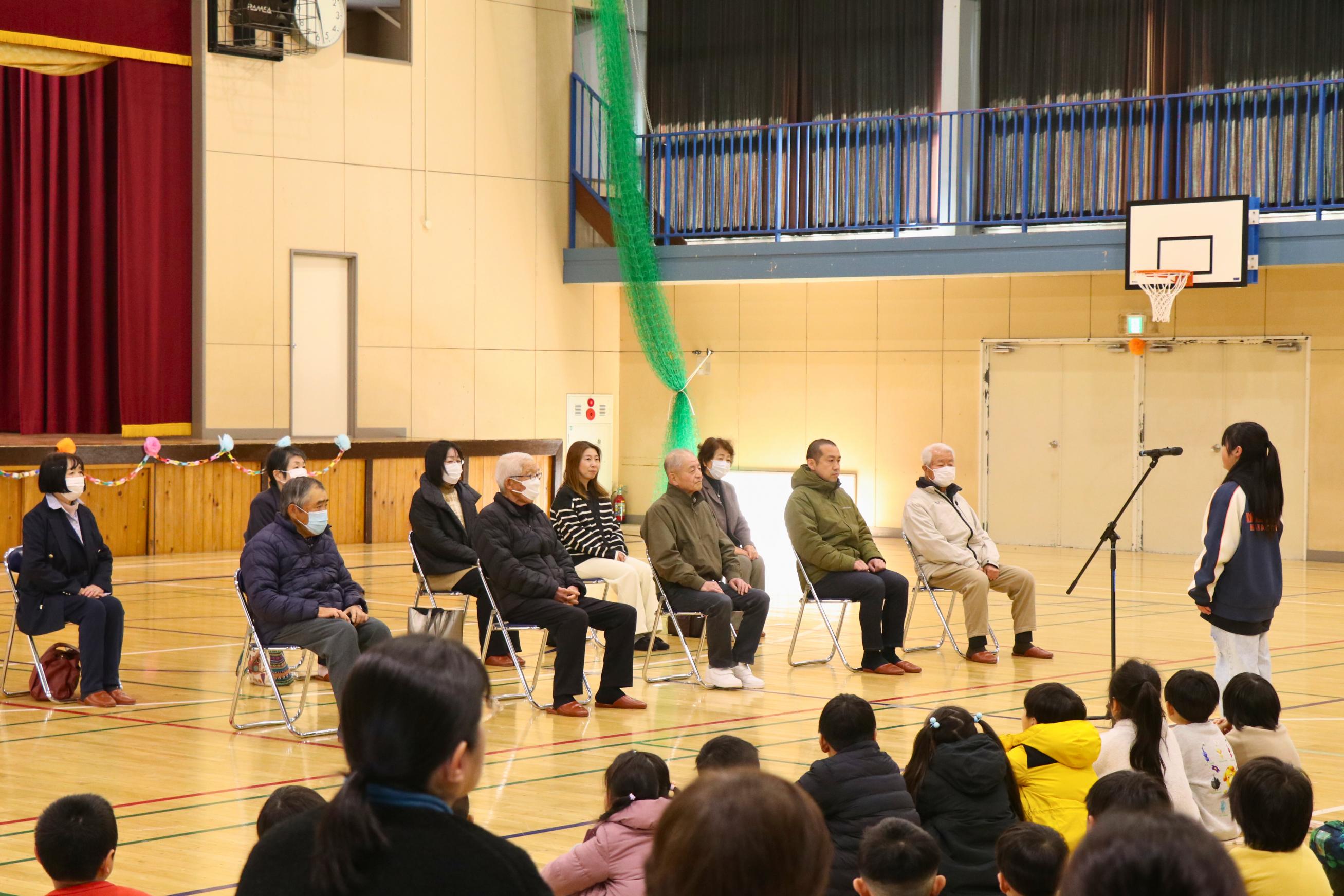 東陽小学校の感謝の会の写真